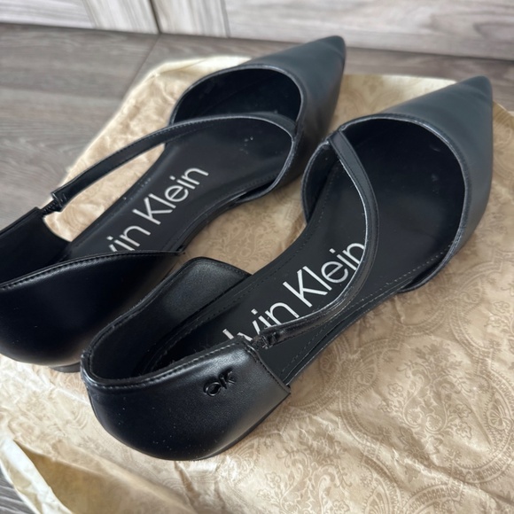 Brand New Calvin Klein Black Flats - Picture 4 of 6